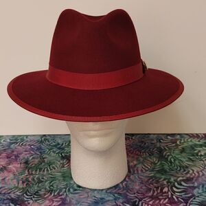 MEN'S MONTIQUE BURGUNDY 100% WOOL FELT 3 1/8" BRIM RED BOTTOM FEDORA HAT. H80